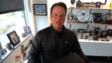 Phil Spencer 签名的 Xbox Series X 即将拍卖，出价已超过 2,500 美元